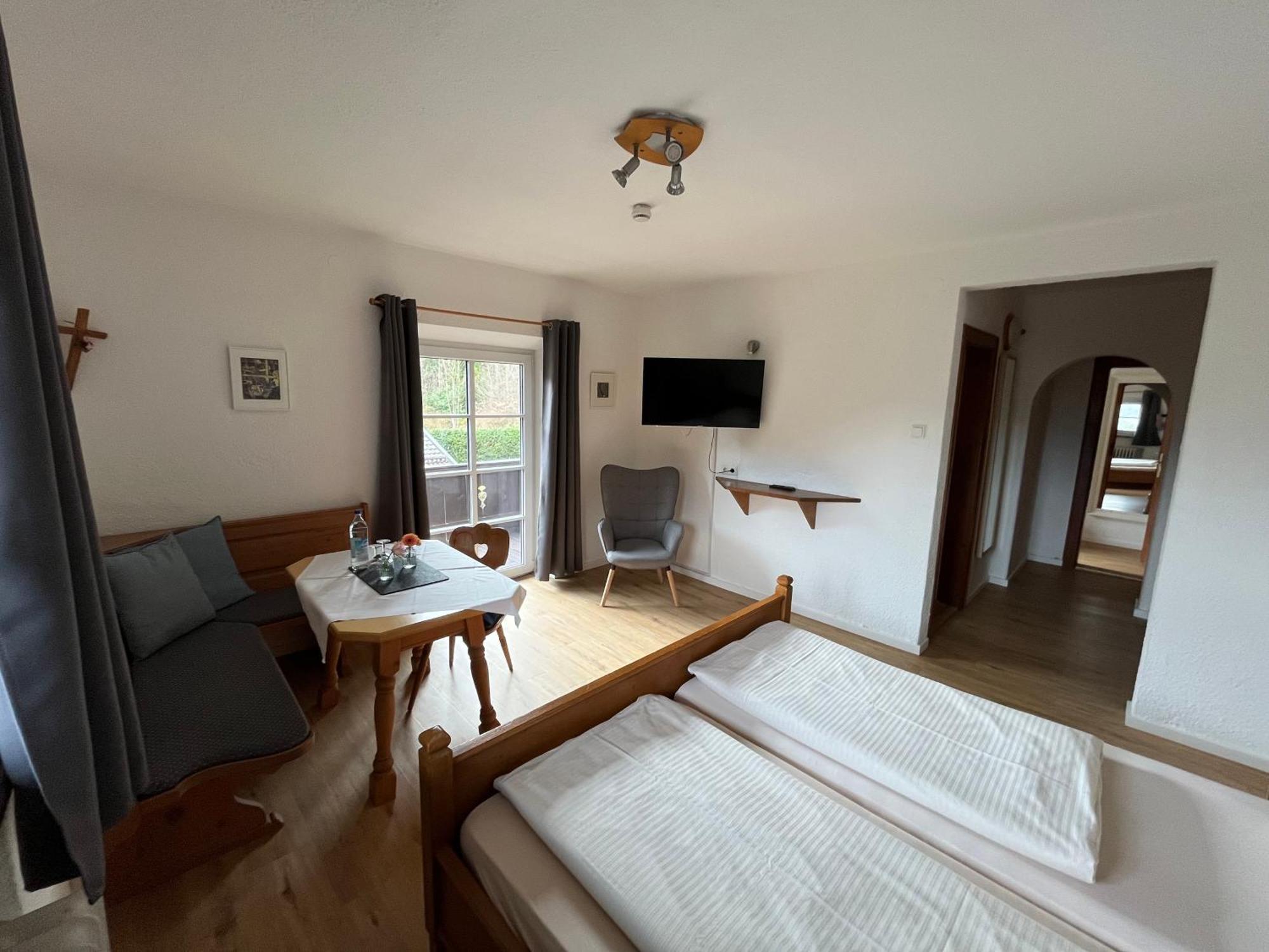 שליירסי Gaestehaus Hotel Maria Theresia מראה חיצוני תמונה