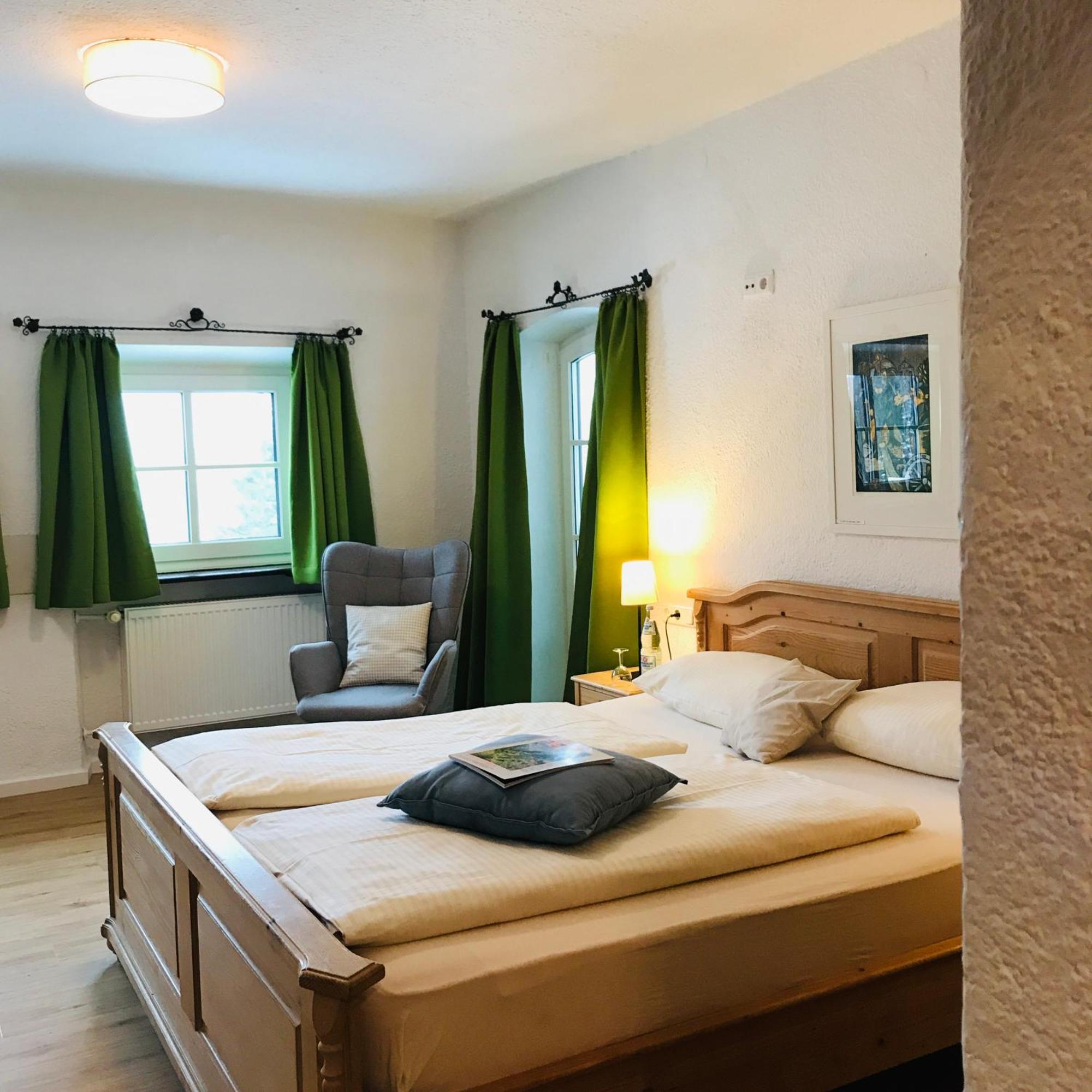שליירסי Gaestehaus Hotel Maria Theresia מראה חיצוני תמונה