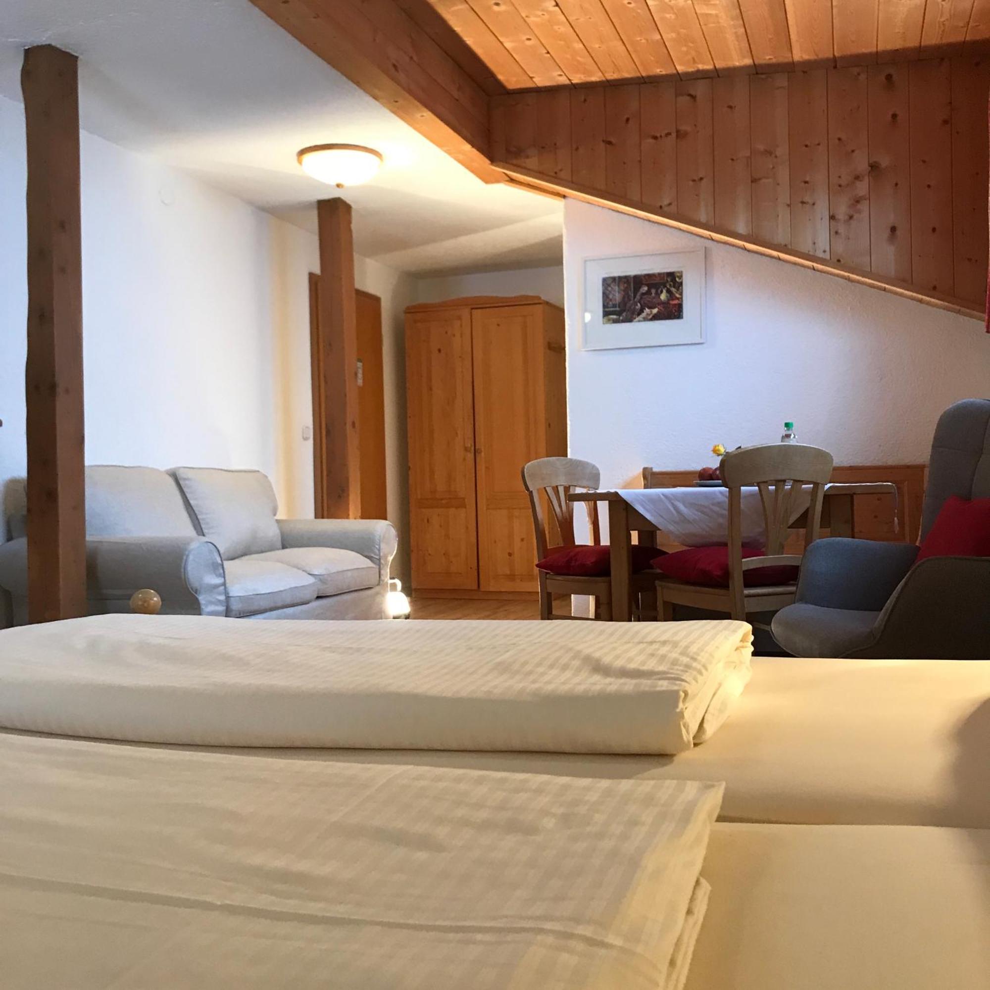 שליירסי Gaestehaus Hotel Maria Theresia מראה חיצוני תמונה
